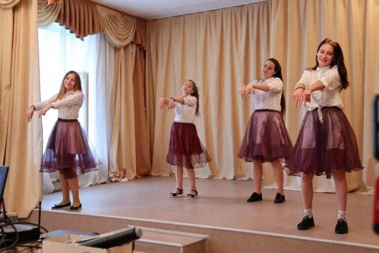 Racines Russes, Russian Roots, Русские Корни, Raíces Rusas, Radici Russe